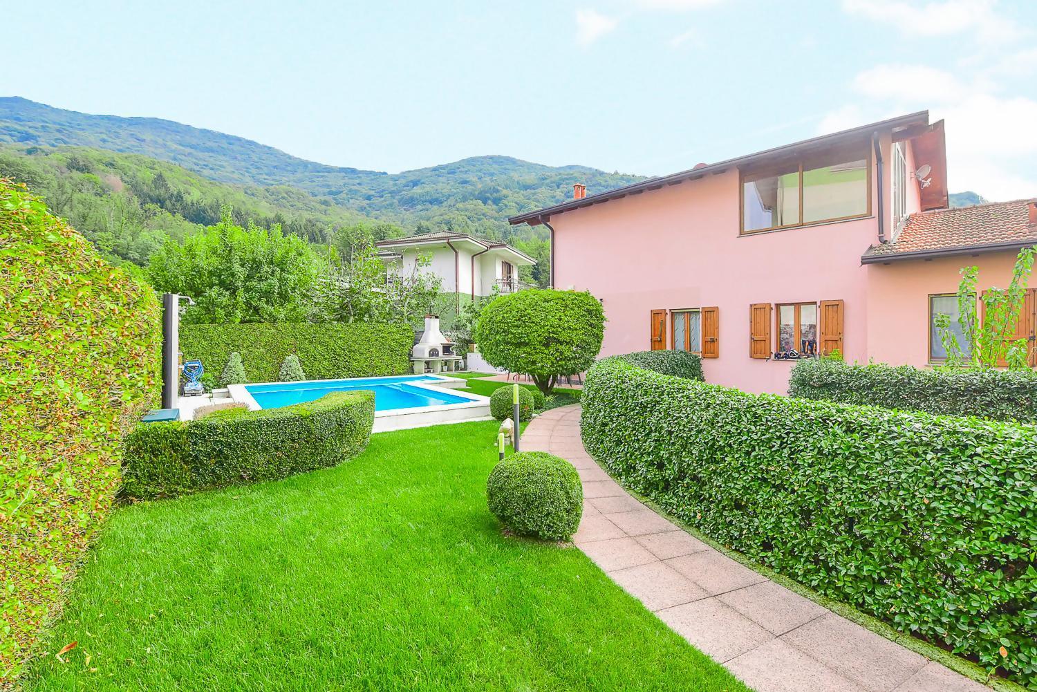 Jane E Jolie Holiday Home Private Swimming Pool Valbrona Exterior photo